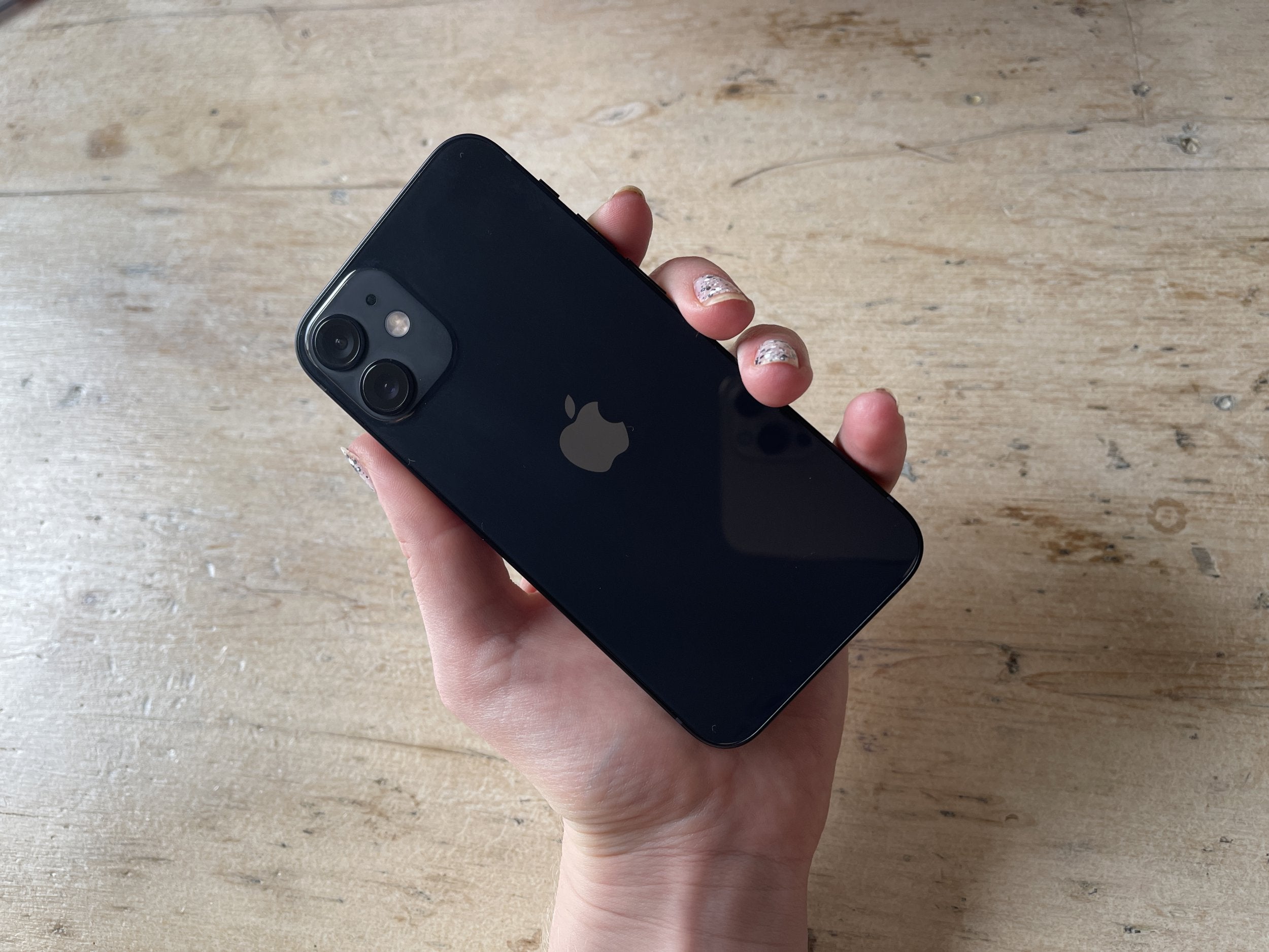 Apple iPhone 12 Mini 128GB Black New Case, Glass Screen Protector & Shipping (Good)