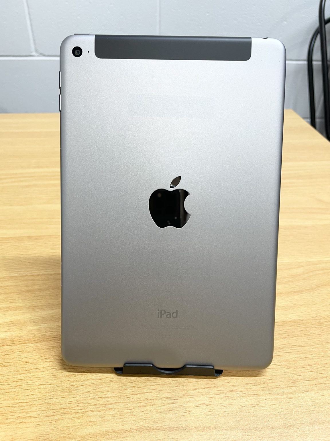 Apple iPad Mini 5 64GB Wifi + Cellular (4G LTE) - Used (Grade A) "SPECIAL" !!