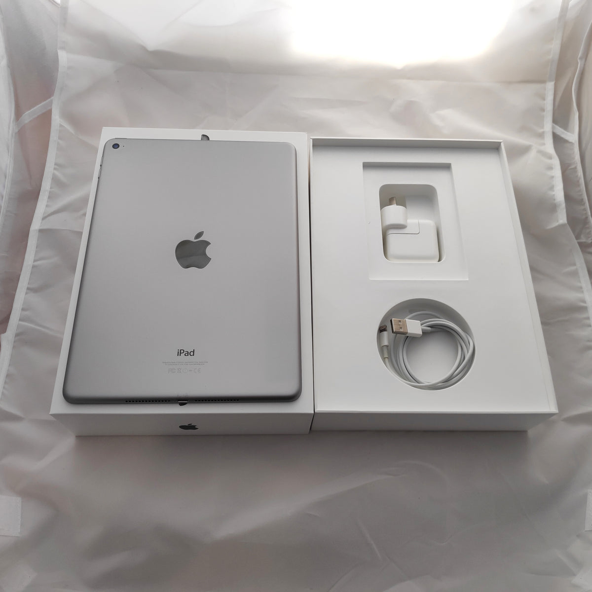 Apple iPad Air 2 64GB WiFi & Cellular 3G/4G - Original Box, New Battery (As New)