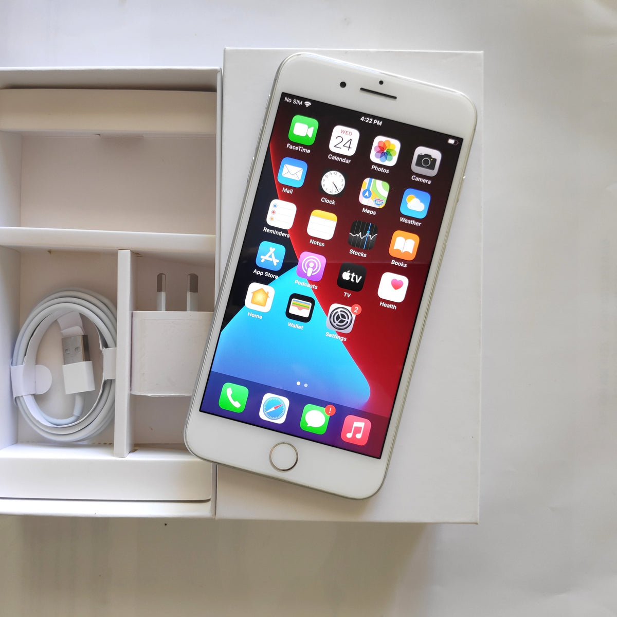 Apple iPhone 8 Plus 256GB White New Battery, Case, Screen Protector (As New/Chip)