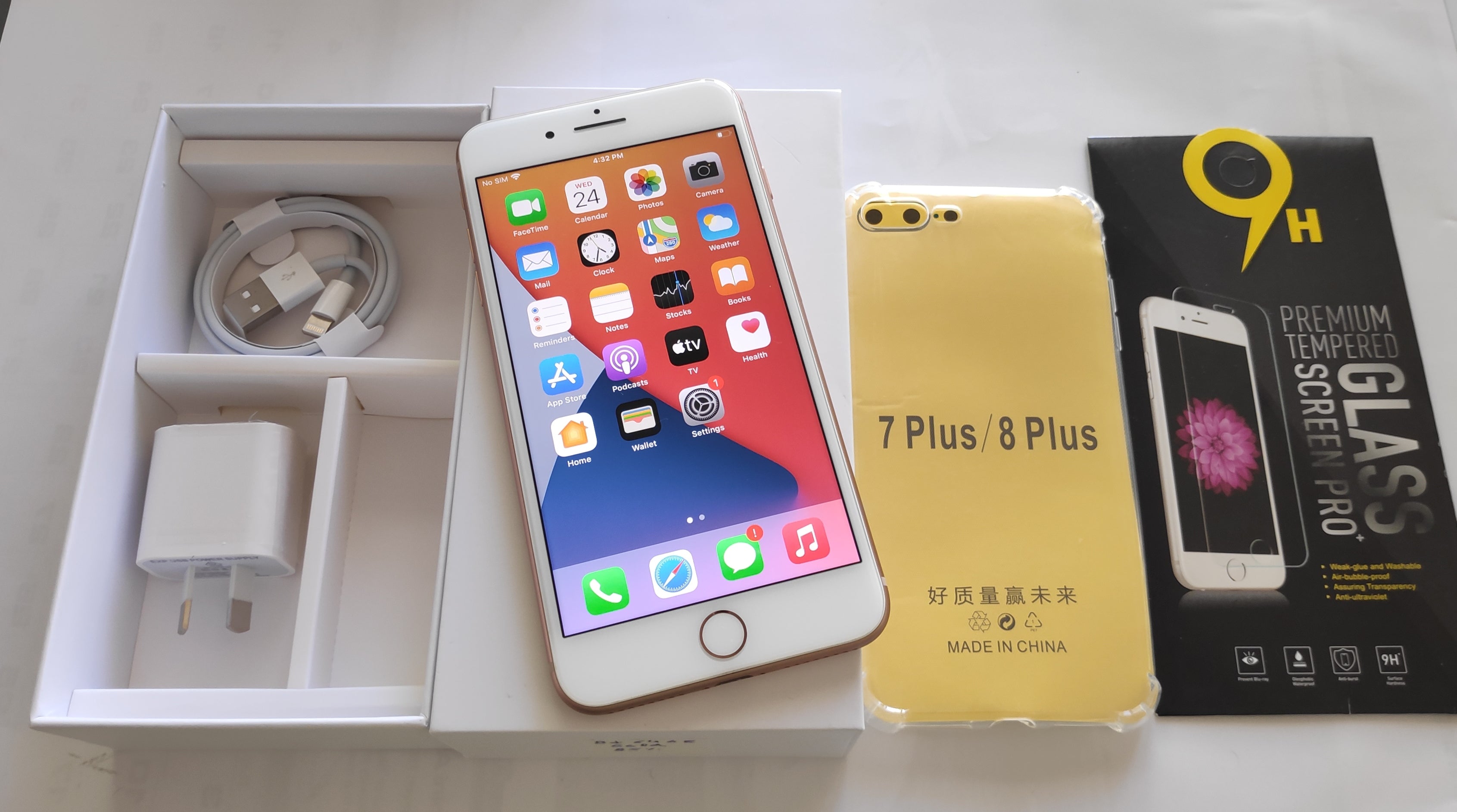 Apple iPhone 8 Plus 64GB Gold New Case, Screen Protector & Shipping (Good)