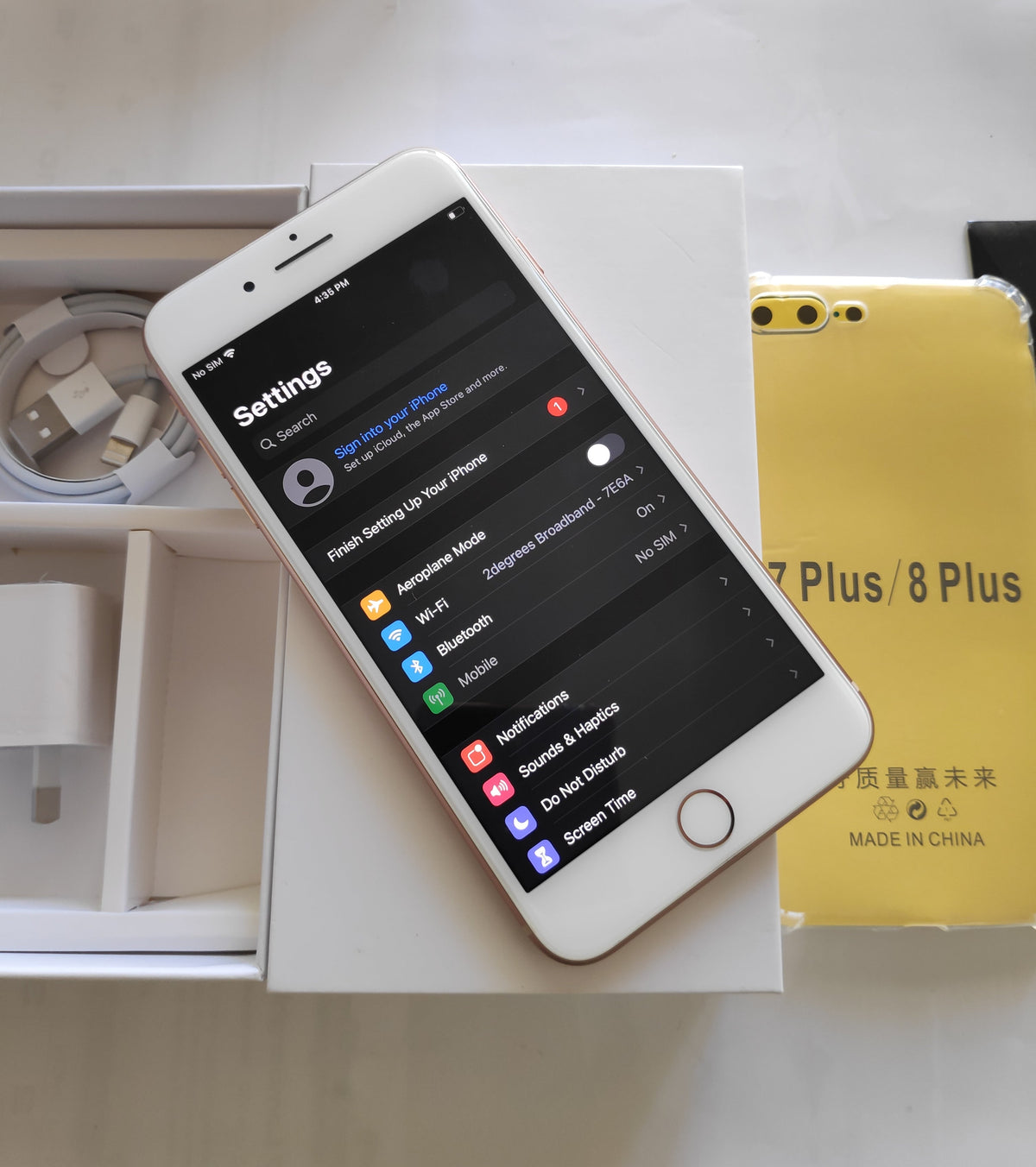 Apple iPhone 8 Plus 256GB Gold - New Battery (As New) Free Case, Screen Protector