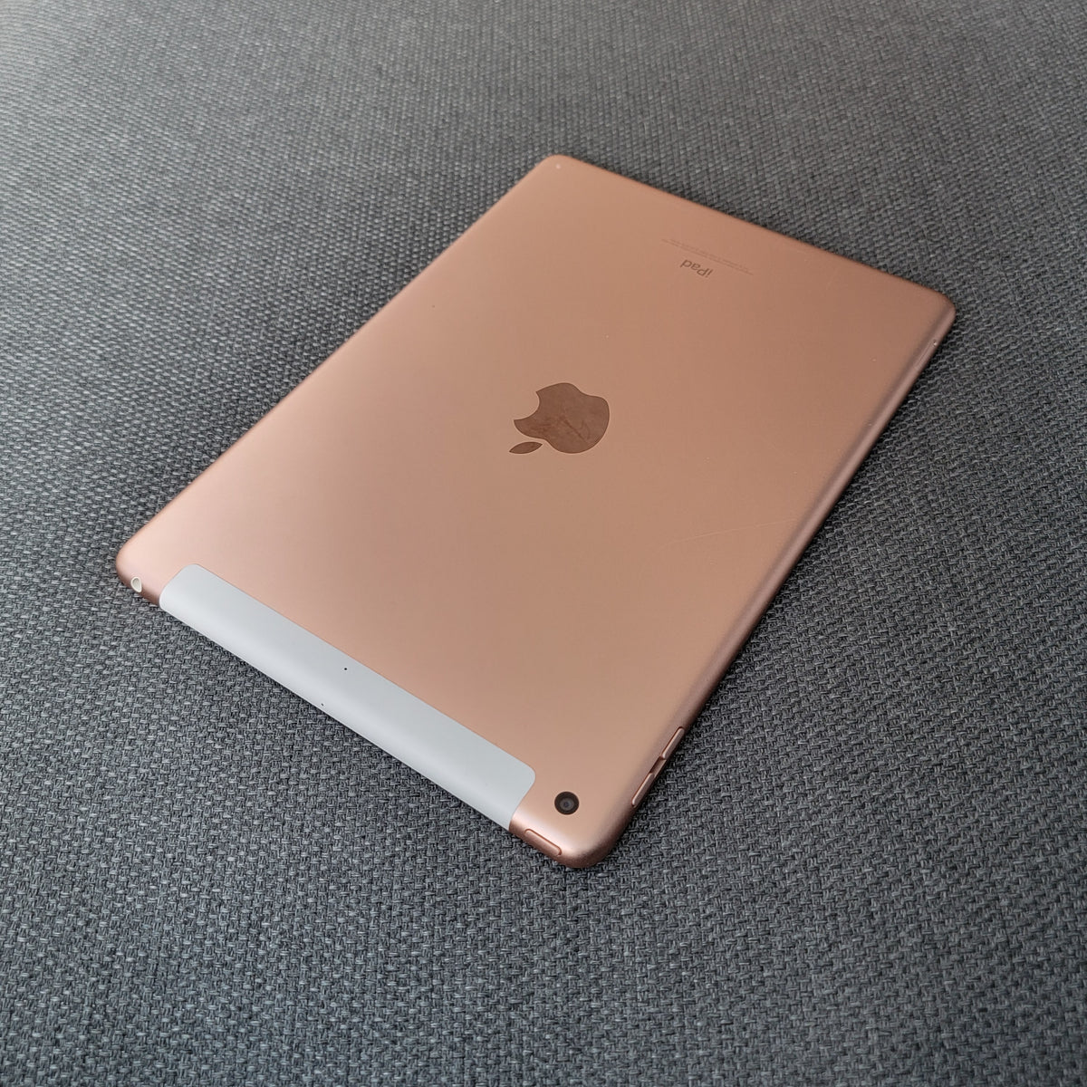 Apple iPad 7 32GB 10.2 inch Wi-Fi + Cellular 3G/4G Gold (As New) Rear Camera NW