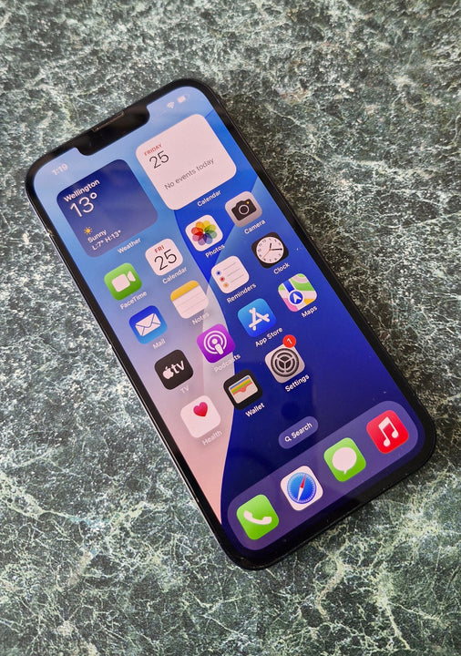 Apple iPhone 13 128GB 5G Midnight Black (Imperfect) Cracked Back