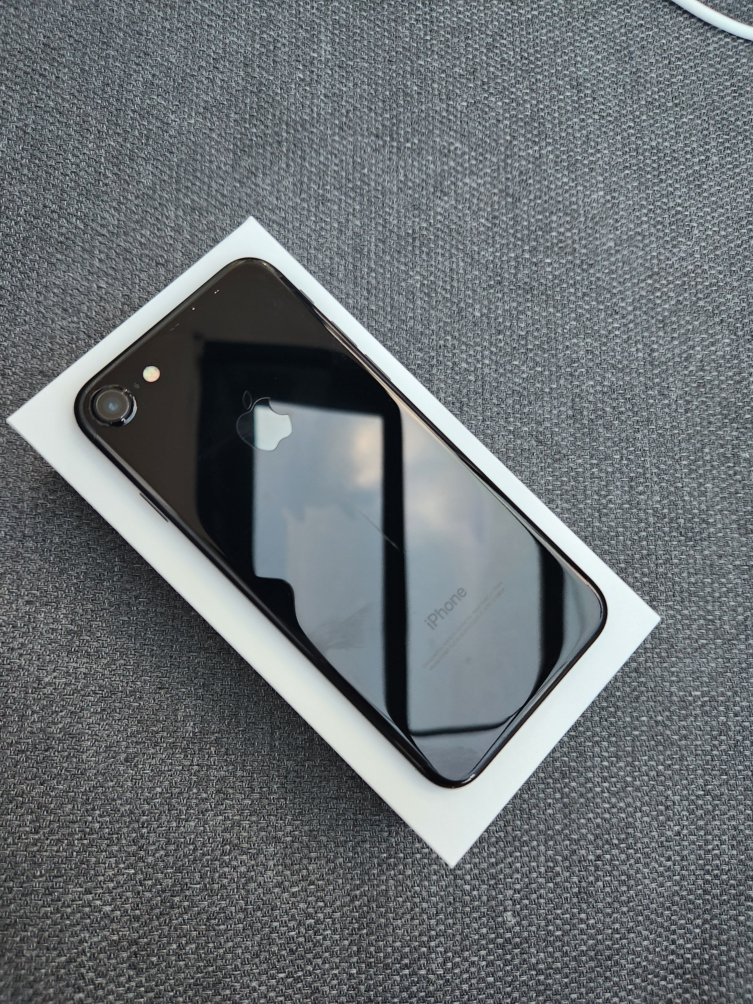 Apple iPhone 7 128GB Jet Black - New Battery, Case, Glass Screen Protector (Good)