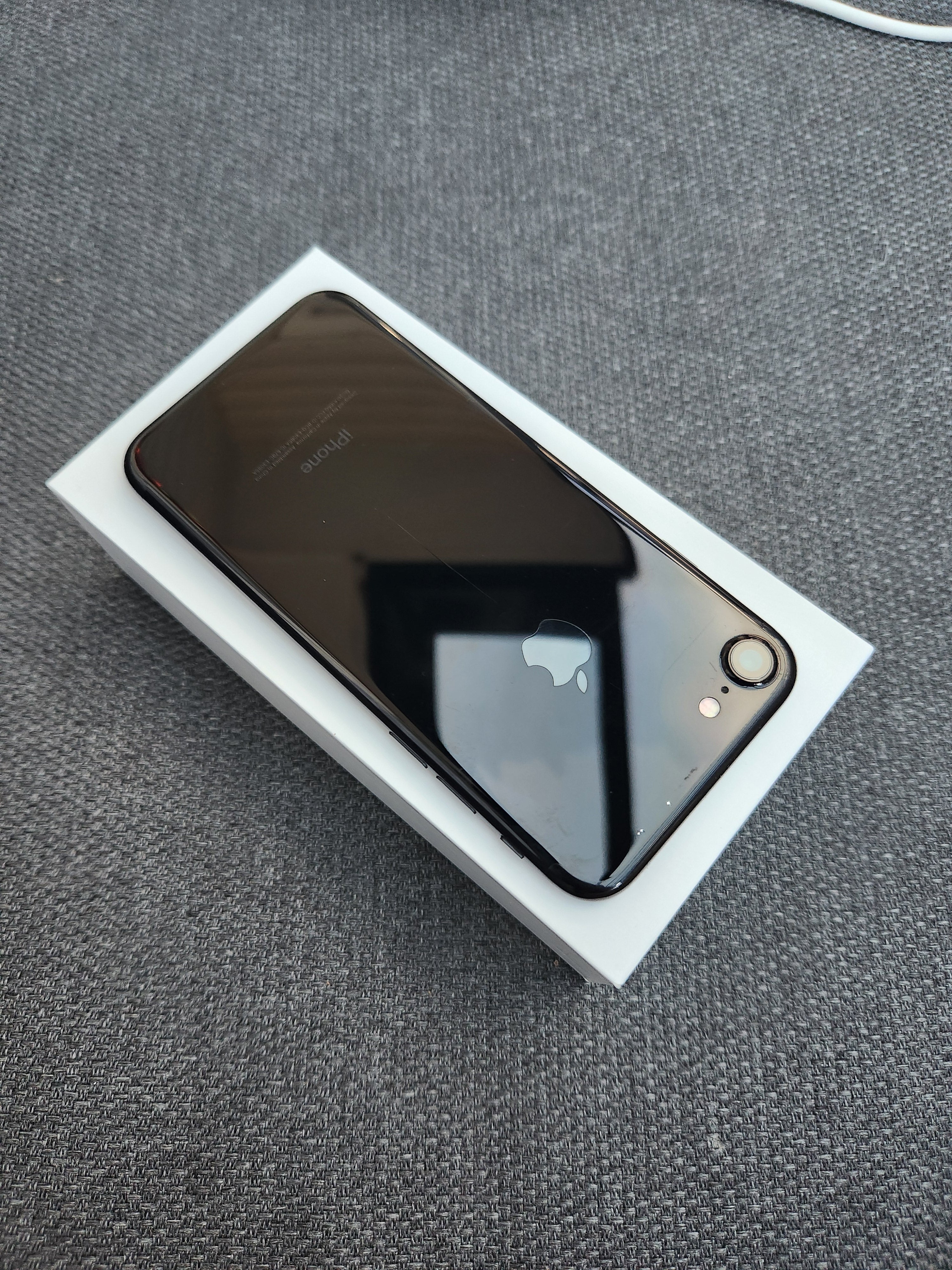 Apple iPhone 7 128GB Jet Black - New Battery, Case, Glass Screen Protector (Good)