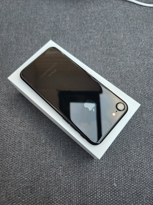 Apple iPhone 7 128GB Jet Black - New Battery, Case, Glass Screen Protector (Good)