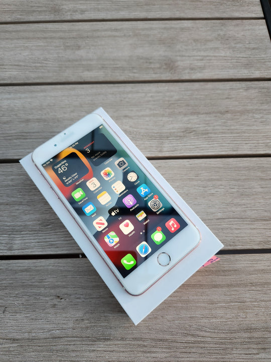 Apple iPhone 7 Plus 32GB Rose Gold - New Case, Screen Protector (Imperfect) Cameras NW