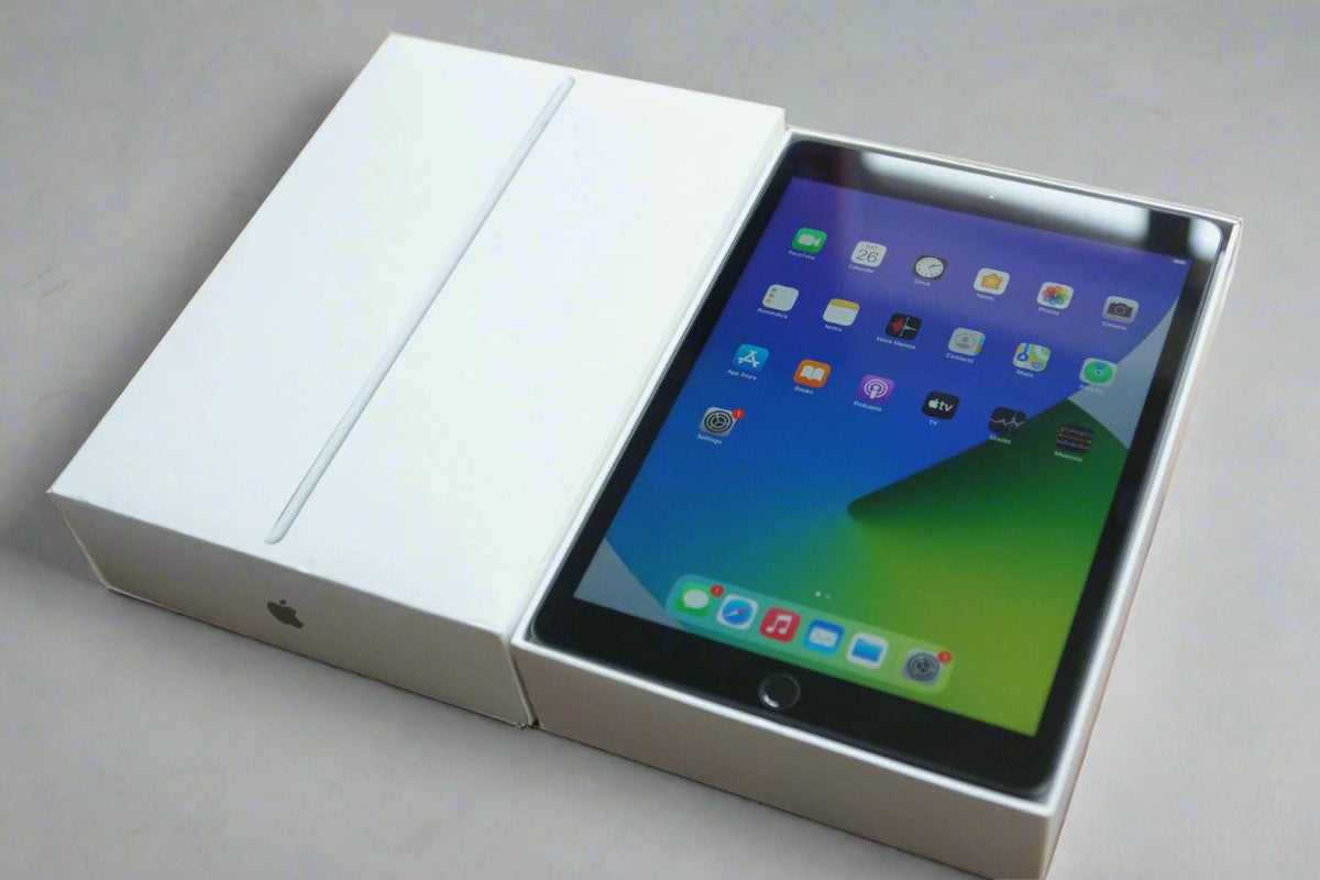 Apple iPad 7 32GB Wi-Fi Space Grey - Good Battery (Excellent) Marks
