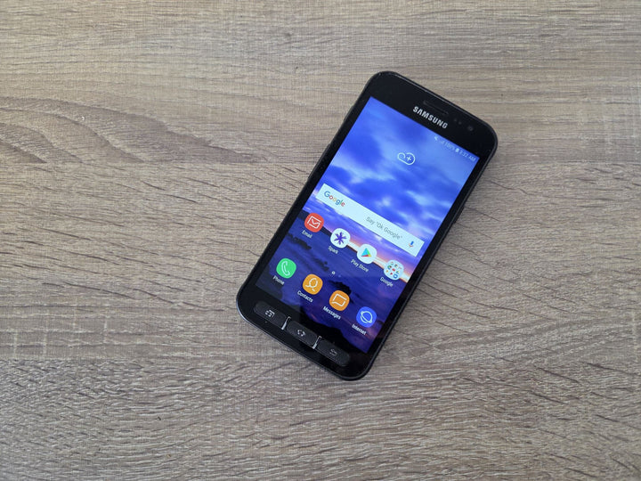 Samsung Galaxy XCover 4 16GB 4G LTE Rugged Smartphone (Used – Fair Condition)