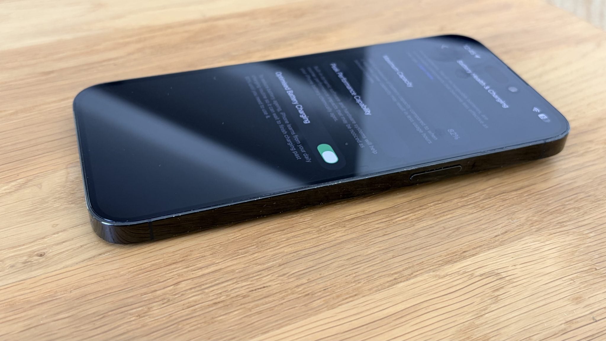 Apple iPhone 14 Pro Max 1 TB Space Black with Case, Screen Protector (Excellent) Pre-owned