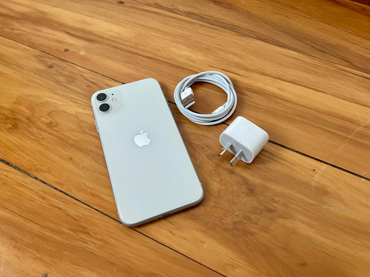 Apple iPhone 11 128GB White - New Case, Glass Screen Protector (Exc)