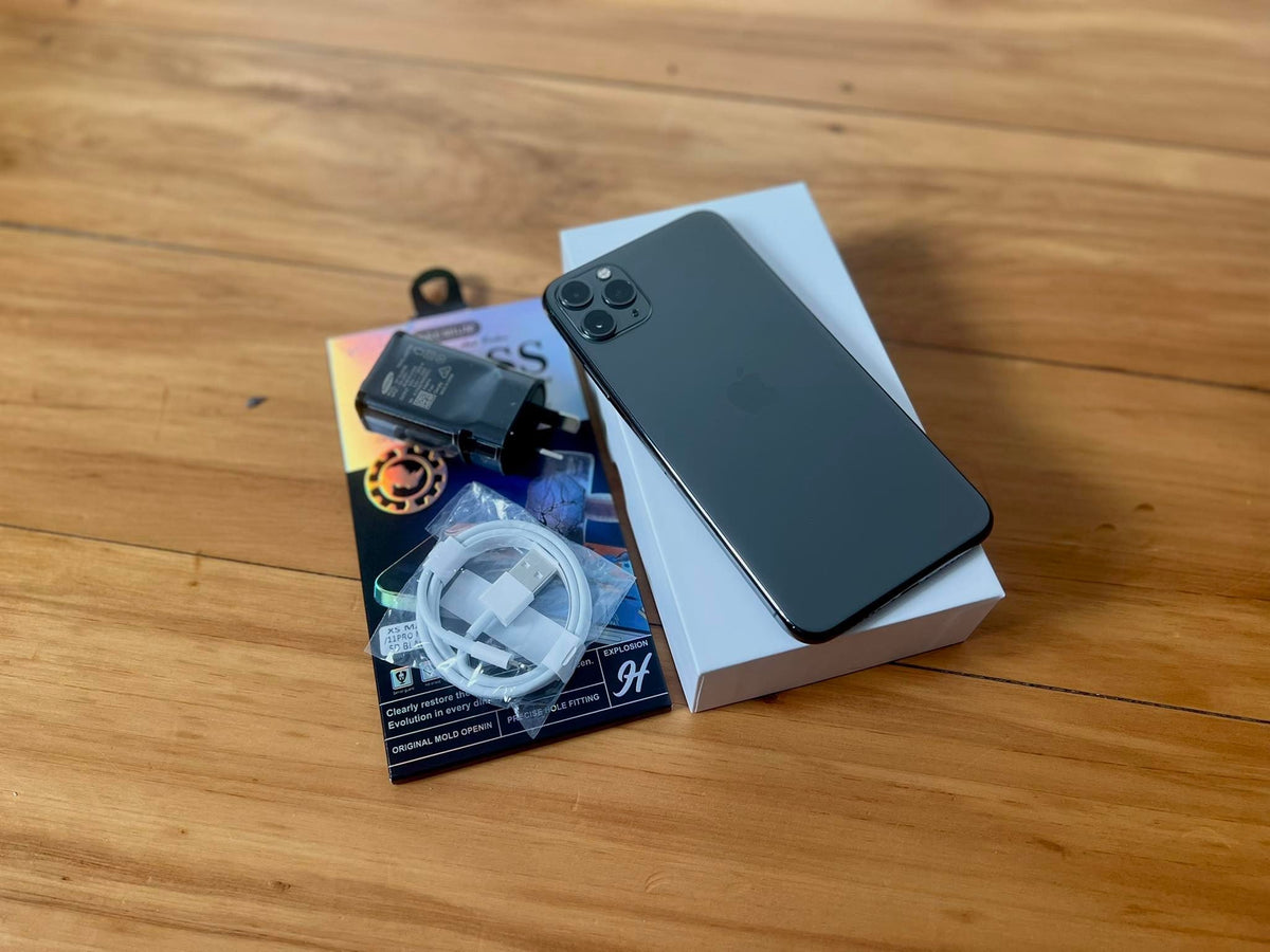 Apple iPhone 11 Pro Max 512GB - New Battery, Case, Screen Protector (Good)