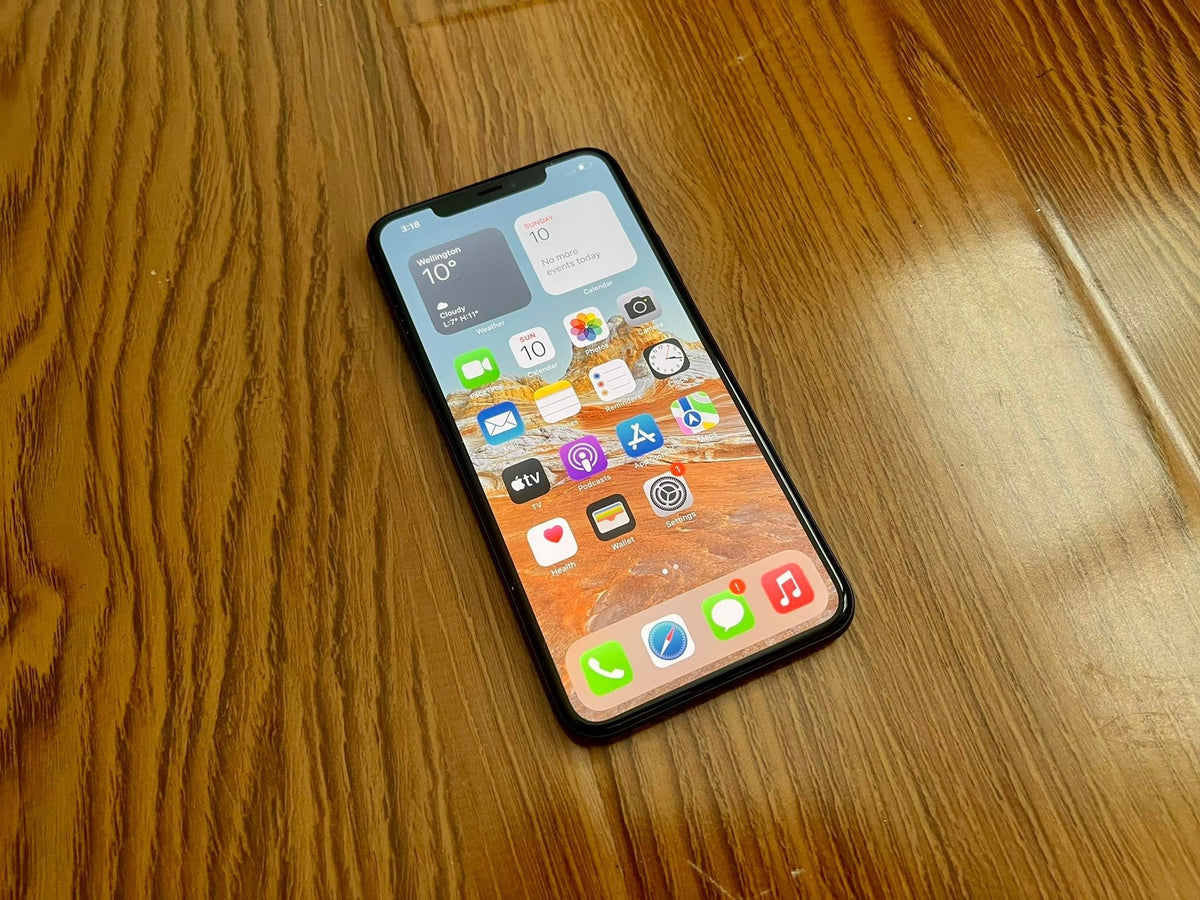 Apple iPhone 11 Pro 64GB Green - New Case, Screen Protector (As New)