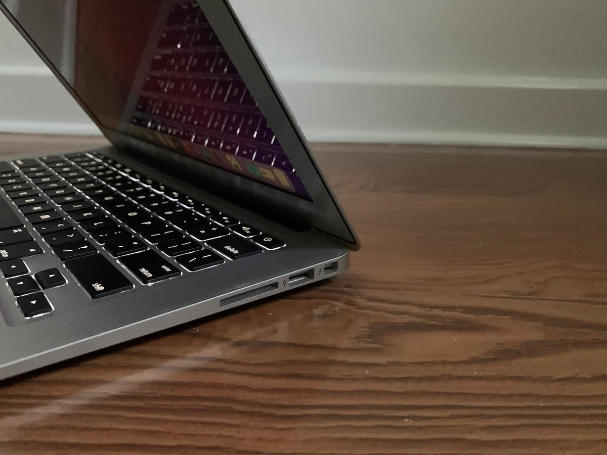 Apple MacBook Air 13 inch 2017 128GB Turbo 2.9Ghz (As New)