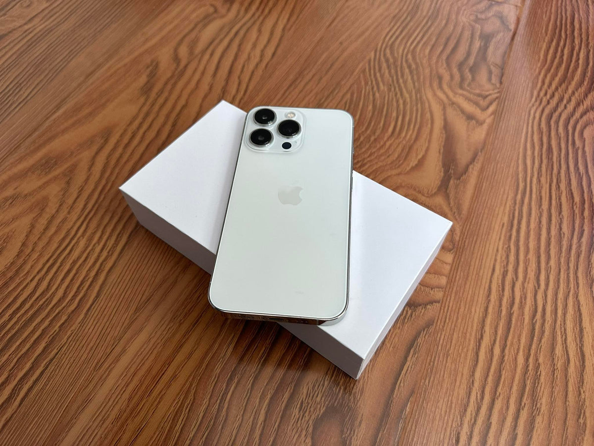 Apple iPhone 13 Pro Silver rear camera and condition view