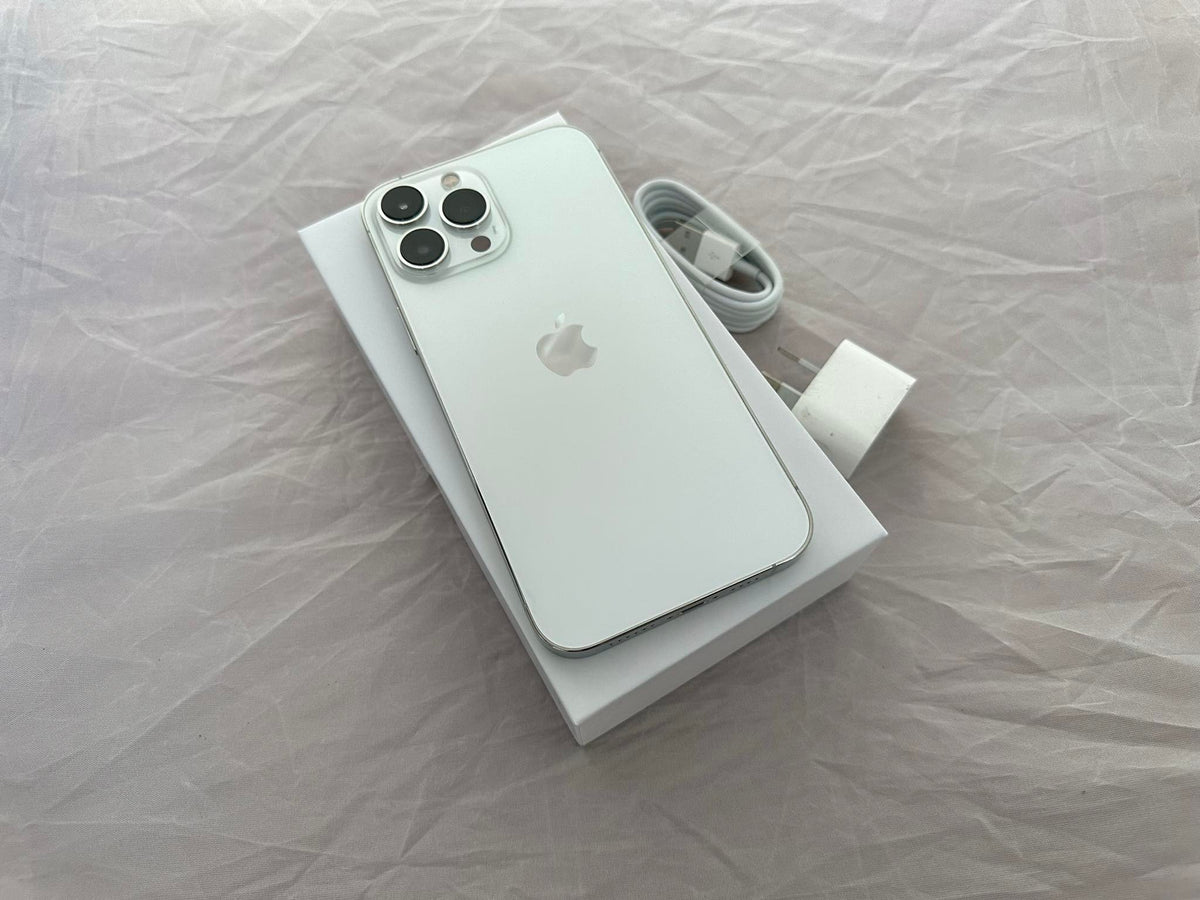Apple iPhone 13 Pro Max 128GB 5G White (As New) With case, Screen protector