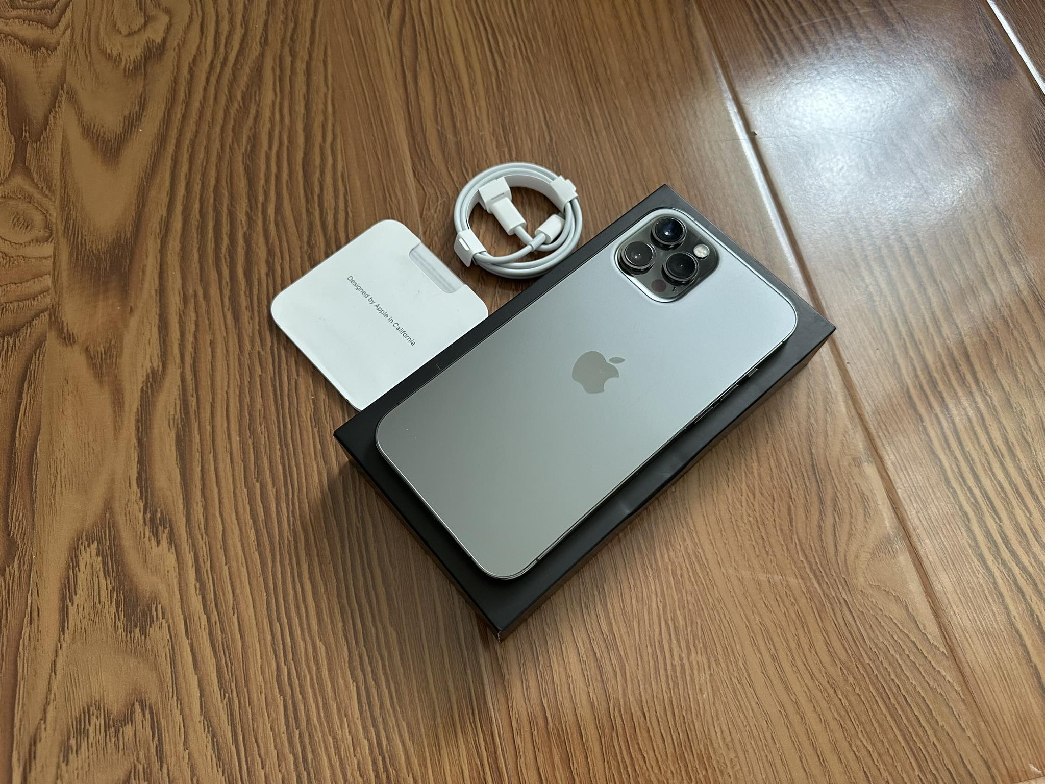 Apple iPhone 12 Pro 256GB 5G Grey Original Box,  New Battery (As New) Refurbished