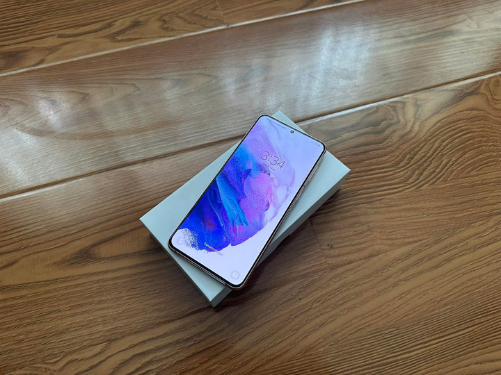 Samsung Galaxy S21 5G 128GB Violet SM-G991U (Good) Dot on Screen *With New Case, Glass Screen Protector & Shipping*