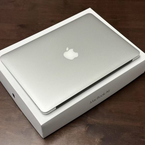 Apple MacBook Air 13 inch 2017 Intel i5 8GB 256GB SSD A1466 Ultralight Weight suits School, Uni & Travelling (Good Battery)