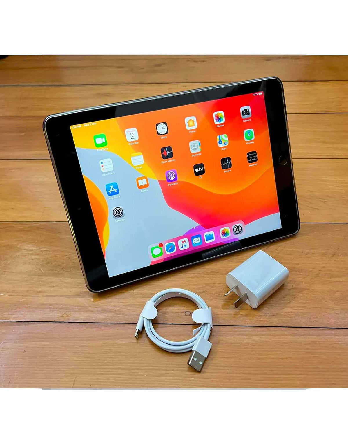 Apple iPad 5 32GB WiFi Grey (Excellent) Volume Up Button Stiff