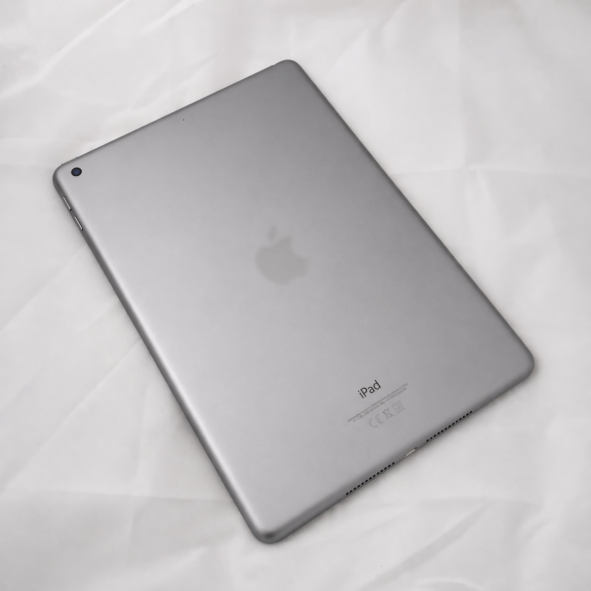 Apple iPad 6th Gen 32GB Wi-Fi Space Gray with Rugged Case (Used)