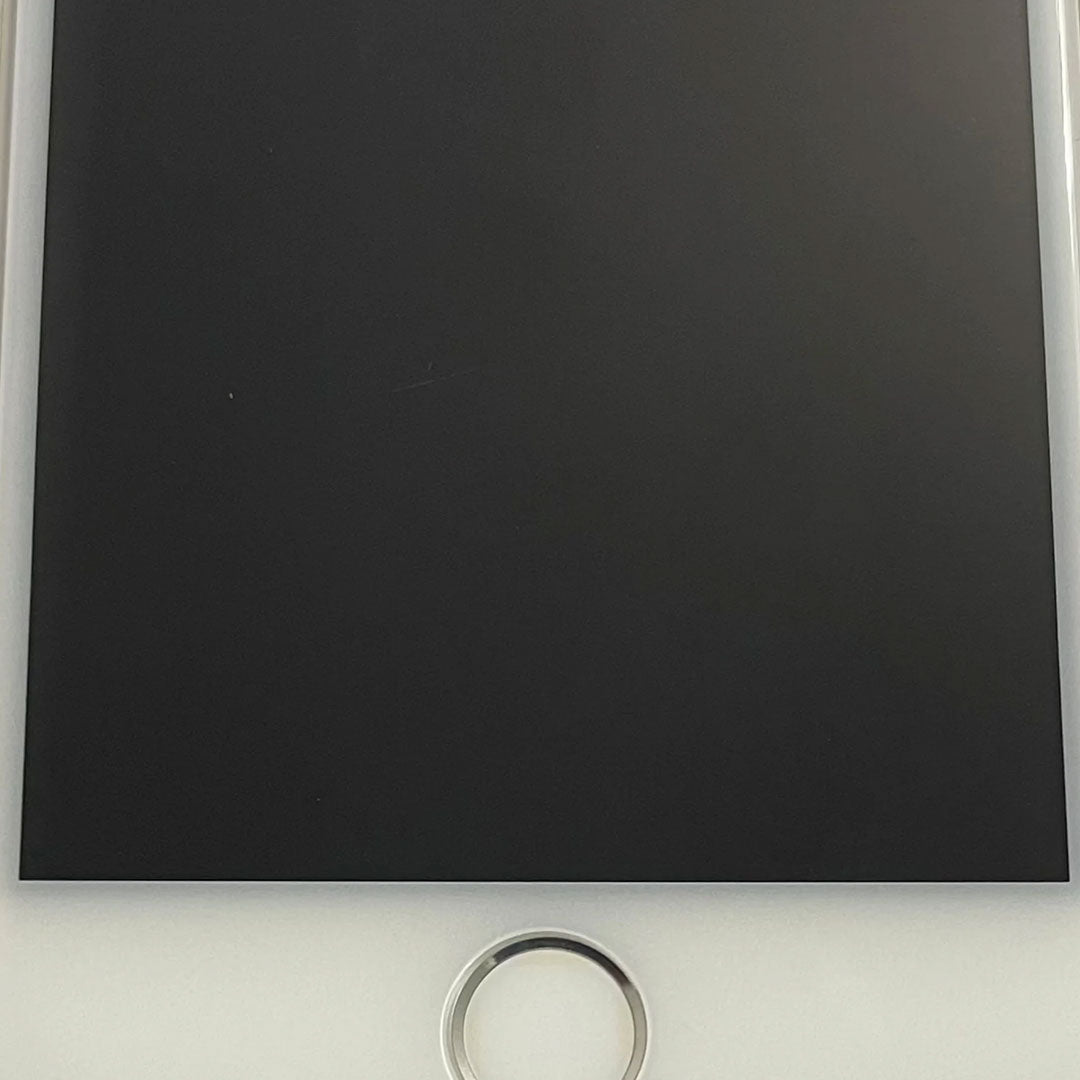 Apple iPhone 7 128GB White Silver - New Case, Glass Screen Protector (Exc) Crack at Bottom