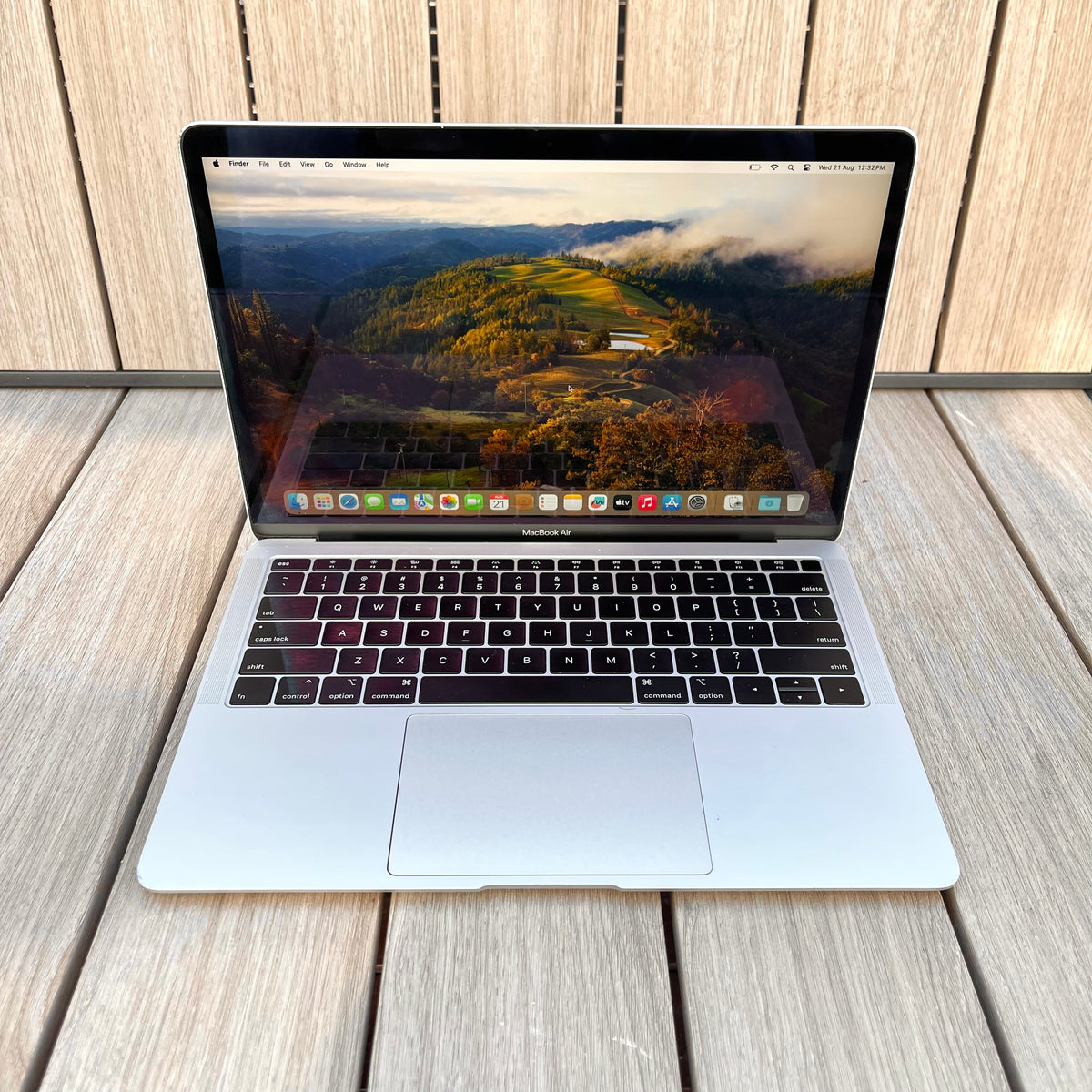 MacBook Air (Retina, 13-inch, 2018) Intel i5 8GB 128GB Silver in Original Box - Used