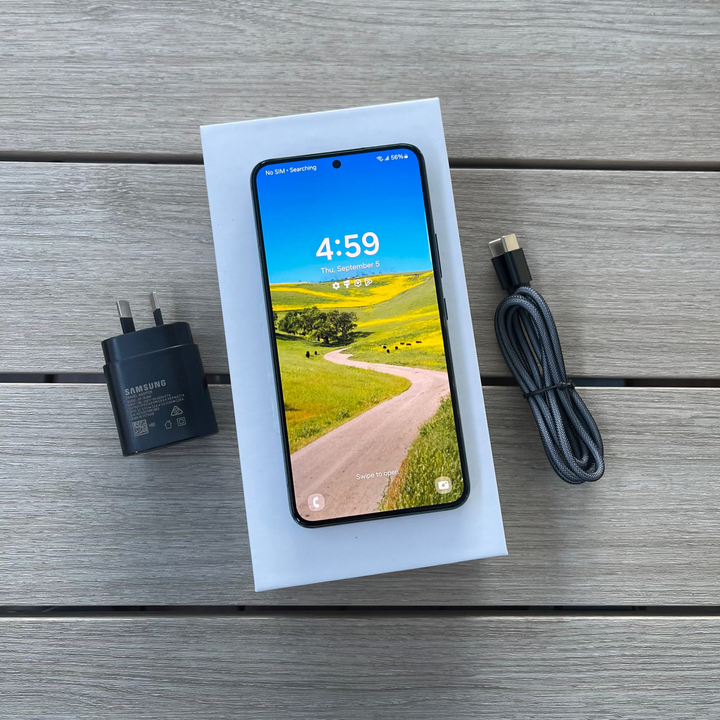 Samsung Galaxy S22 5G 128GB 8GB Black Dual Sim NZ Model - New Case, Screen Protector (As New) SM-S901E/DS