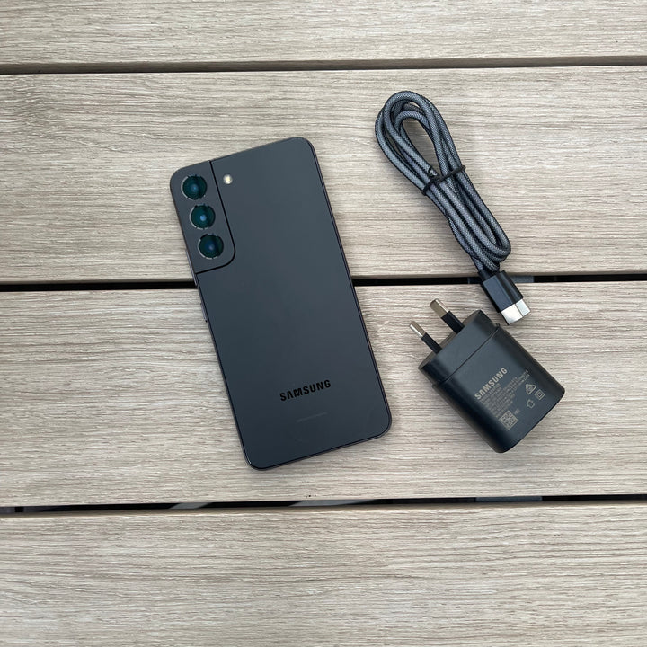 Samsung Galaxy S22 5G 128GB 8GB Black Dual Sim NZ Model - New Case, Screen Protector (As New) SM-S901E/DS