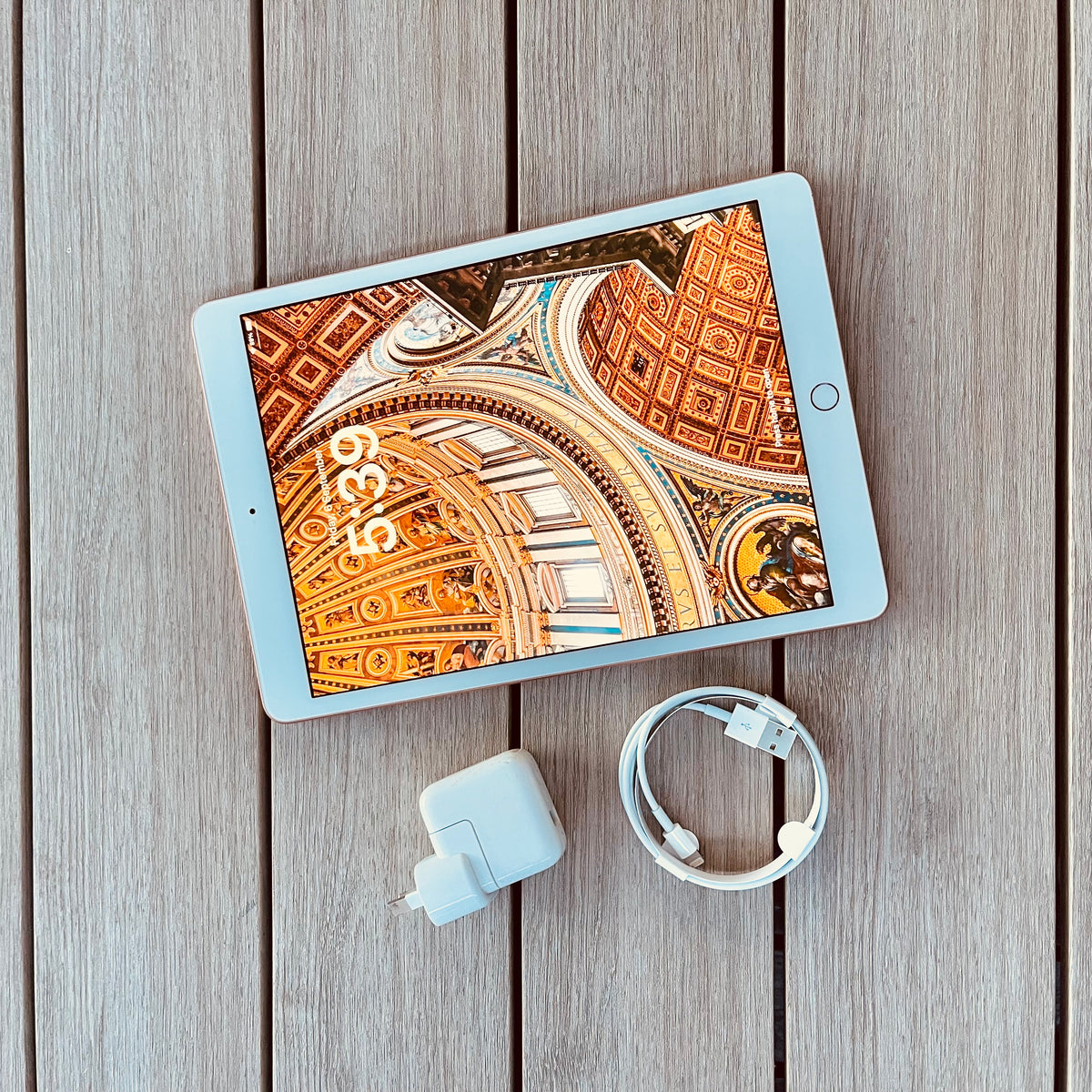Apple iPad 7 32GB 10.2 inch Wi-Fi + Cellular 3G/4G Gold (As New) Rear Camera NW