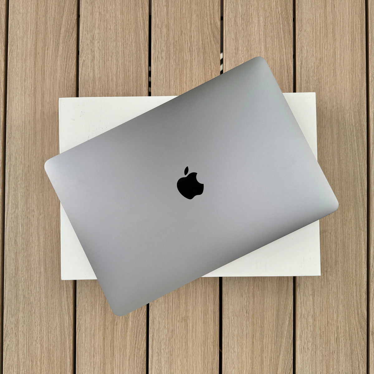MacBook Air (Retina, 13-inch, 2018) Intel i5, 128/8GB Space Grey - As New Condition