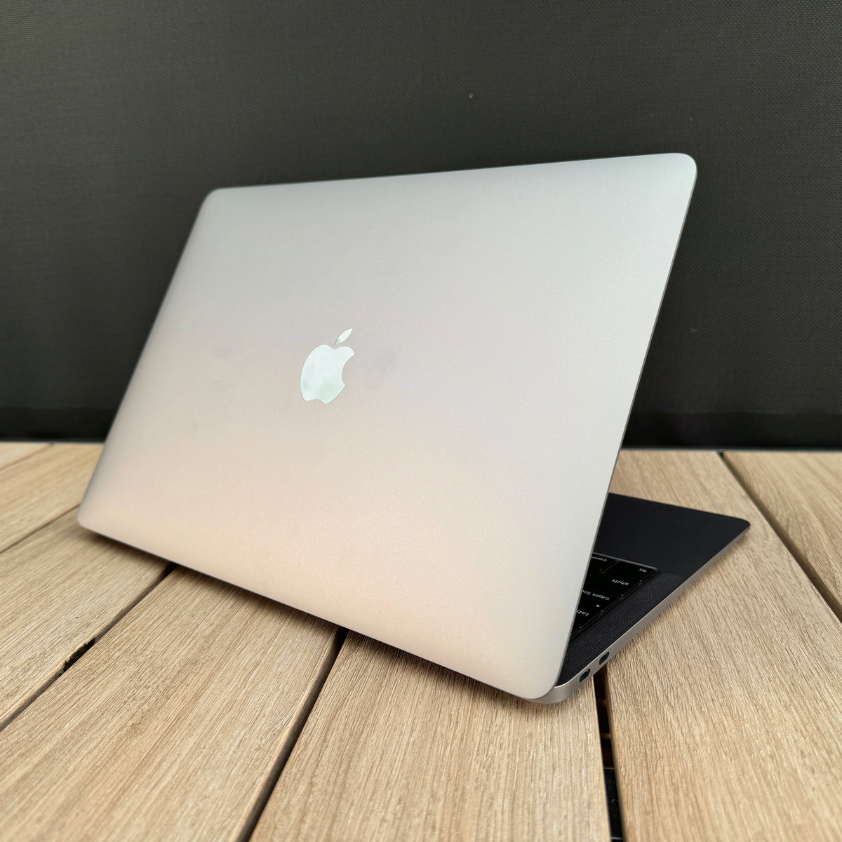 MacBook Air (Retina, 13-inch, 2018) Intel i5, 128/8GB Space Grey - As New Condition