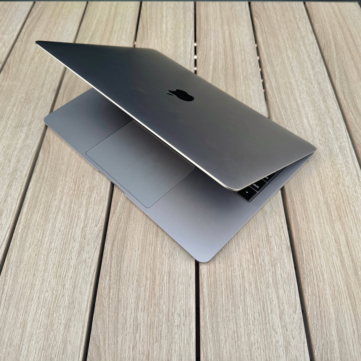 MacBook Air (Retina, 13-inch, 2018) Intel i5, 128/8GB Space Grey - As New Condition