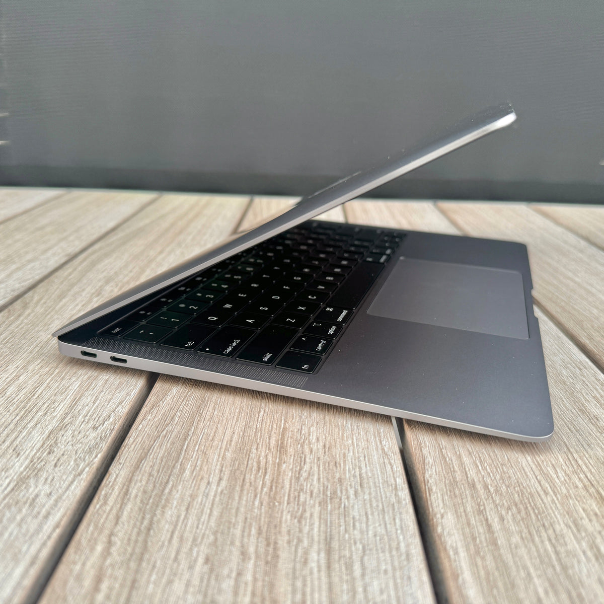 MacBook Air (Retina, 13-inch, 2018) Intel i5, 128/8GB Space Grey - As New Condition