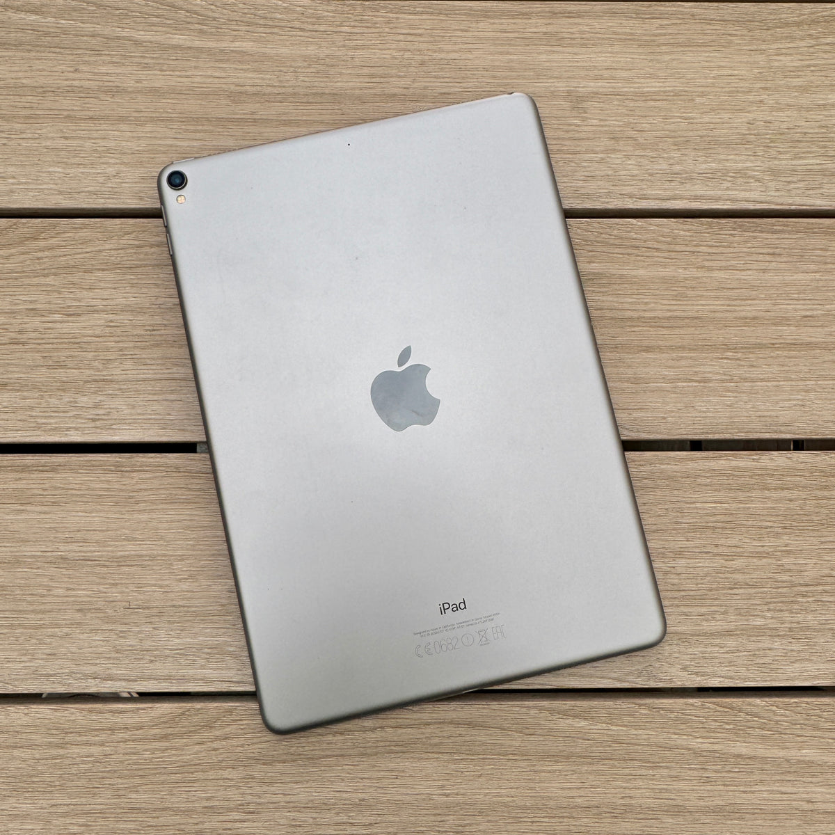 Apple iPad Pro 10.5 inch 64GB Wi-Fi Space Gray - As New - White Spot