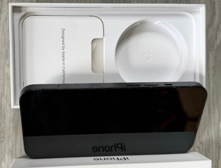 Apple iPhone 13 128GB 5G Midnight Black - Apple Box, Screen Protector (As New) Pre-owned