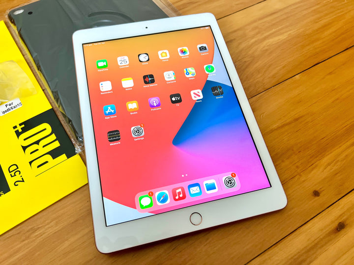 Apple iPad 6th Gen 32GB Wi-Fi White Silver (Premium)