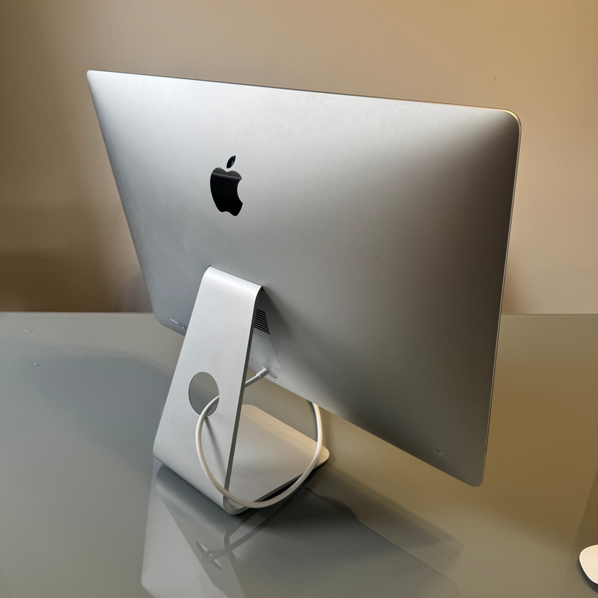 Apple iMac (27 inch Retina 5k 2017) Intel i5 16GB RAM 2TB SSD - As New Condition