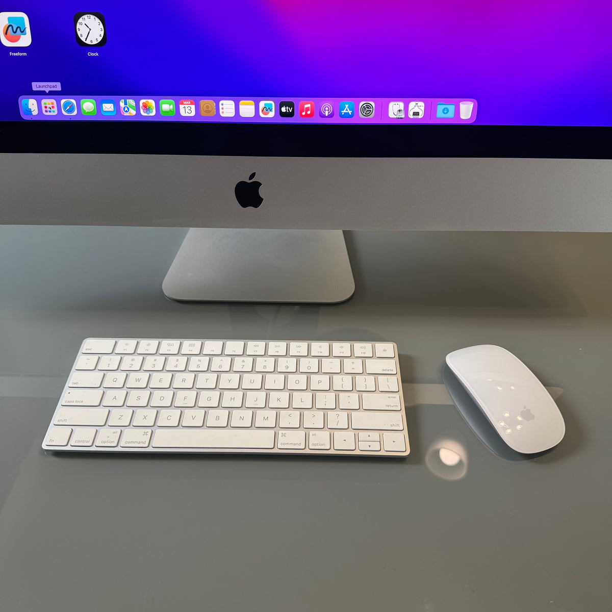 Apple iMac (27 inch Retina 5k 2017) Intel i5 16GB RAM 2TB SSD - As New Condition