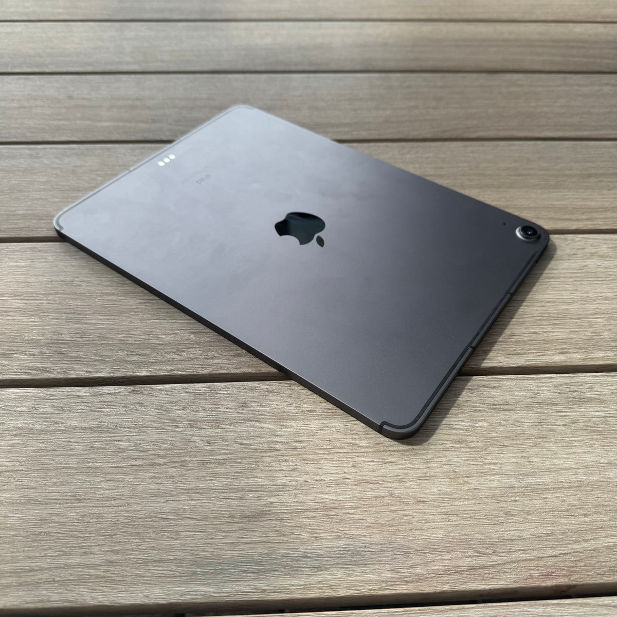 Apple iPad Air 10.9 inch 4th Gen 64GB Wi-Fi + Cellular Space Grey (Excellent)