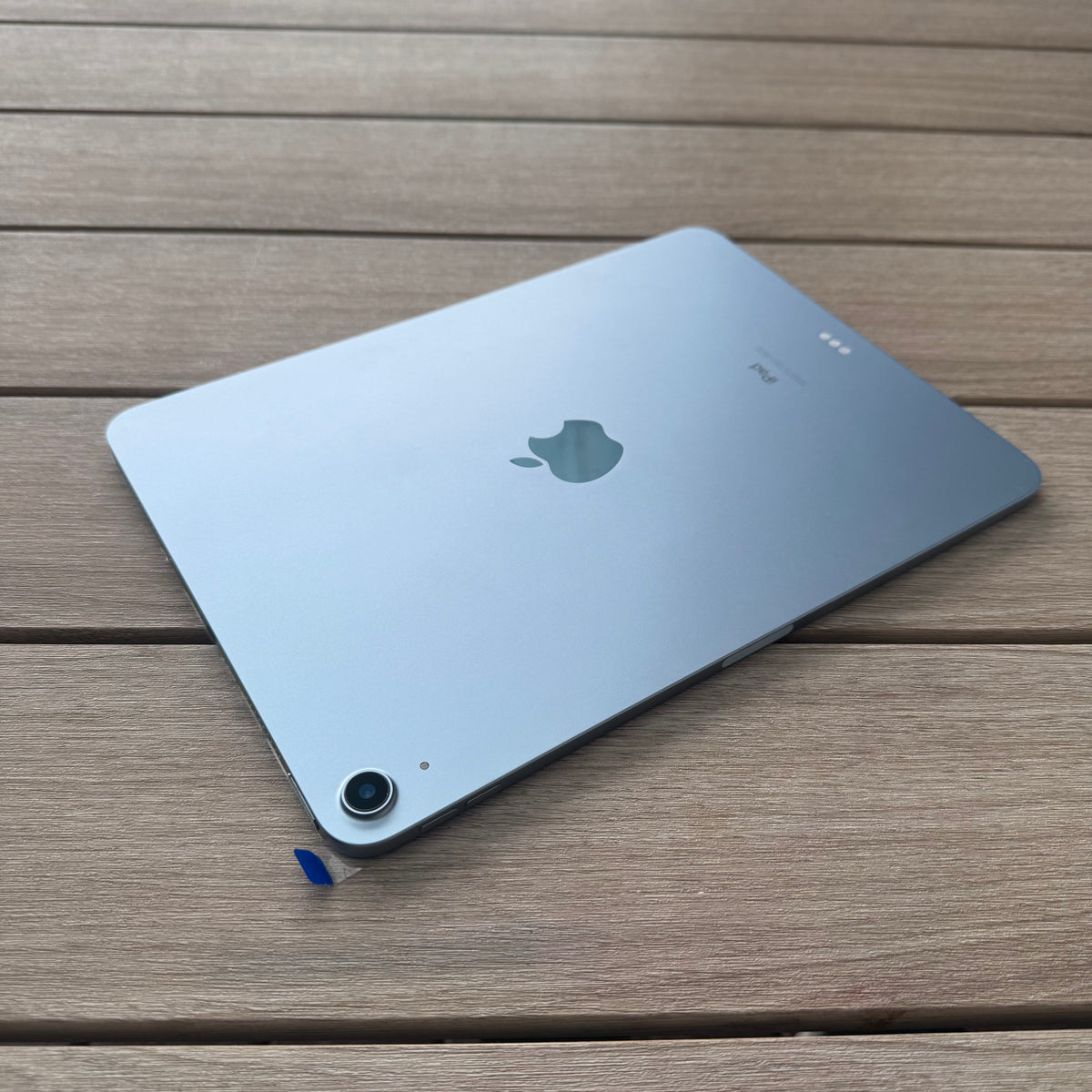 Apple iPad Air 10.9 inch 4th Gen 64GB Wi-Fi + Cellular Light Blue - New Battery (Excellent)