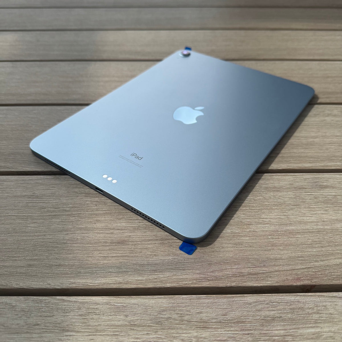 Apple iPad Air 10.9 inch 4th Gen 64GB Wi-Fi + Cellular Light Blue - New Battery (Excellent)