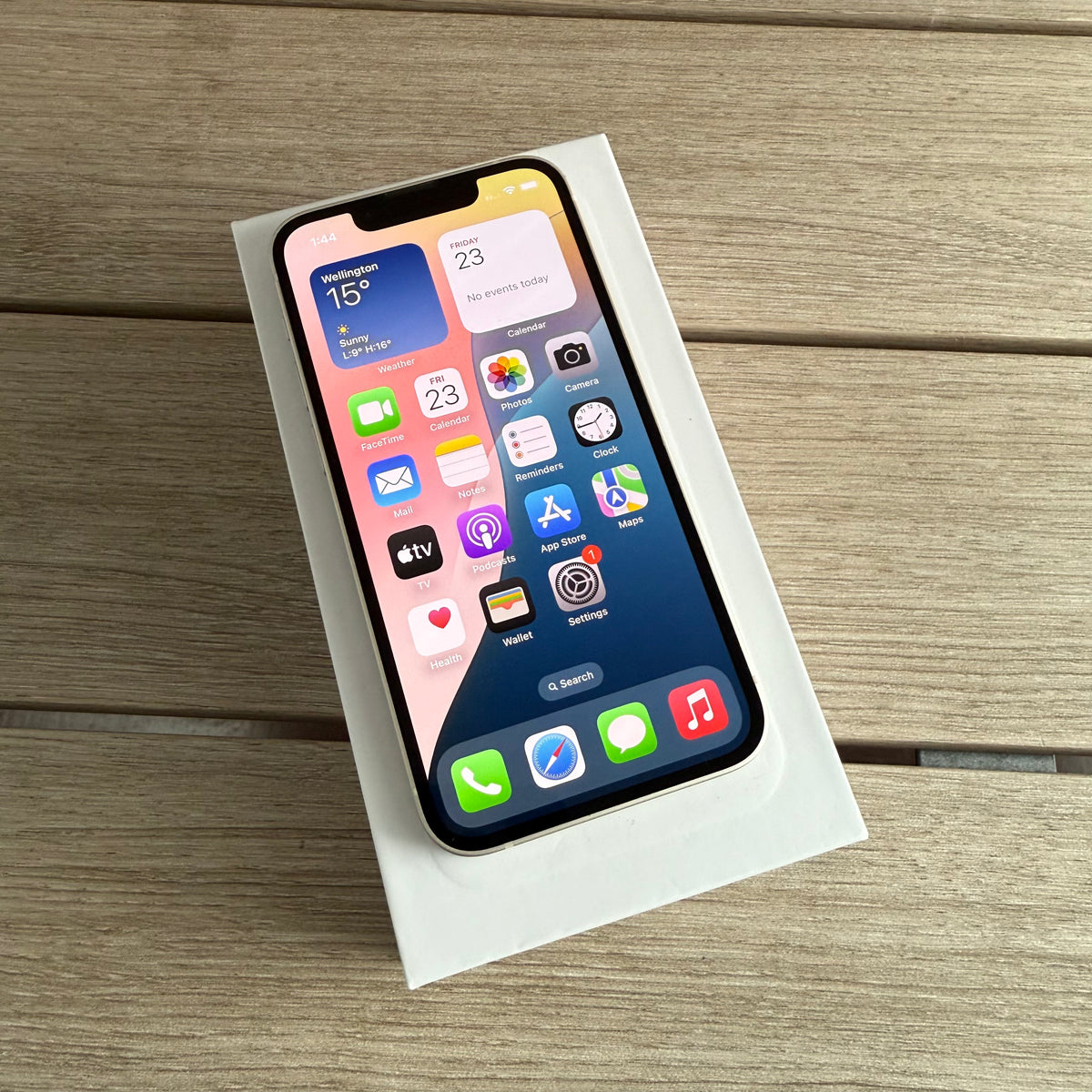 Apple iPhone 13 Mini 128GB 5G White - New Case, Screen Protector (Fair)