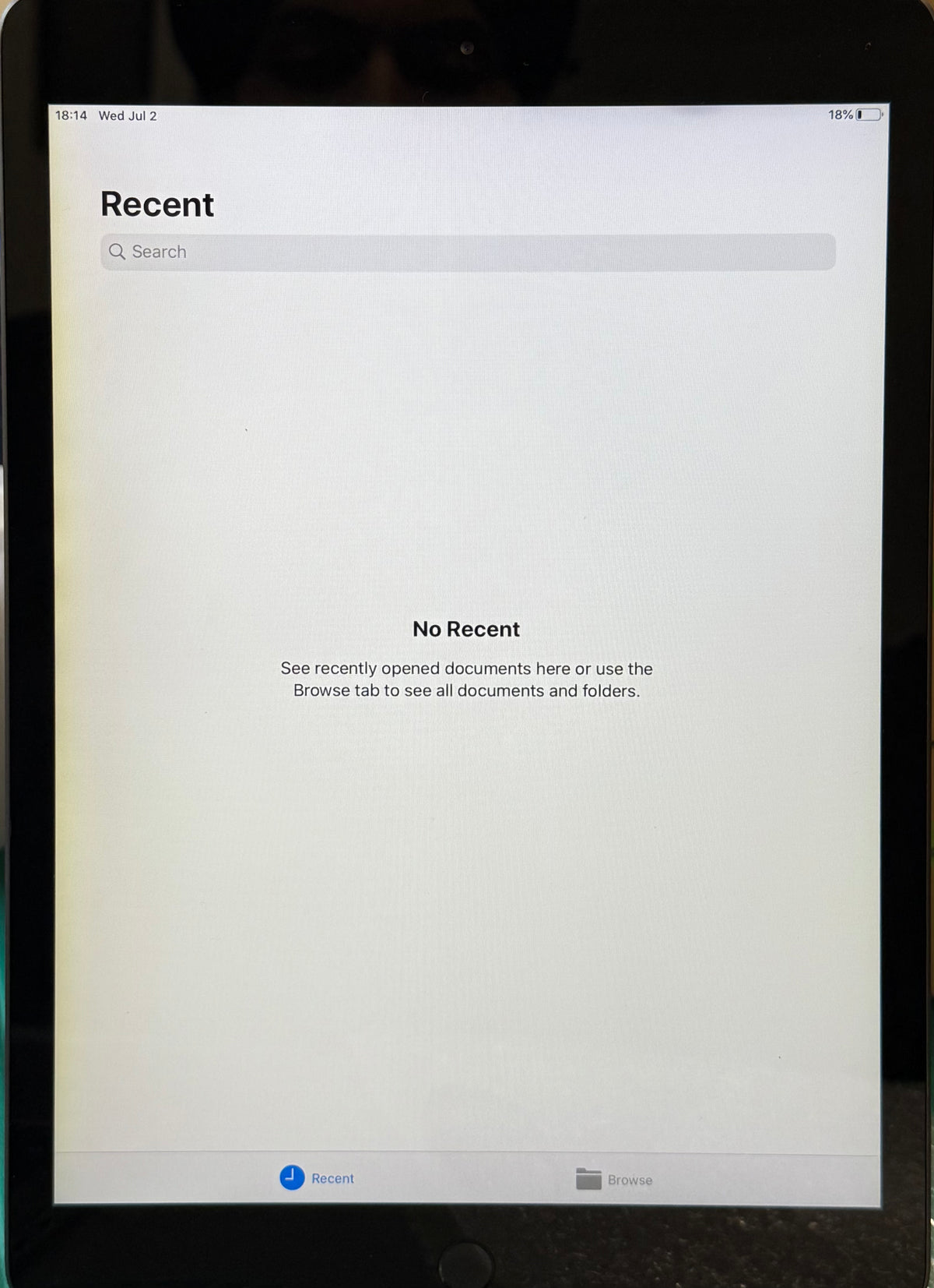 Apple iPad 7 32GB Wi-Fi Space Grey - New Battery (As New) Yellow LCD Edge