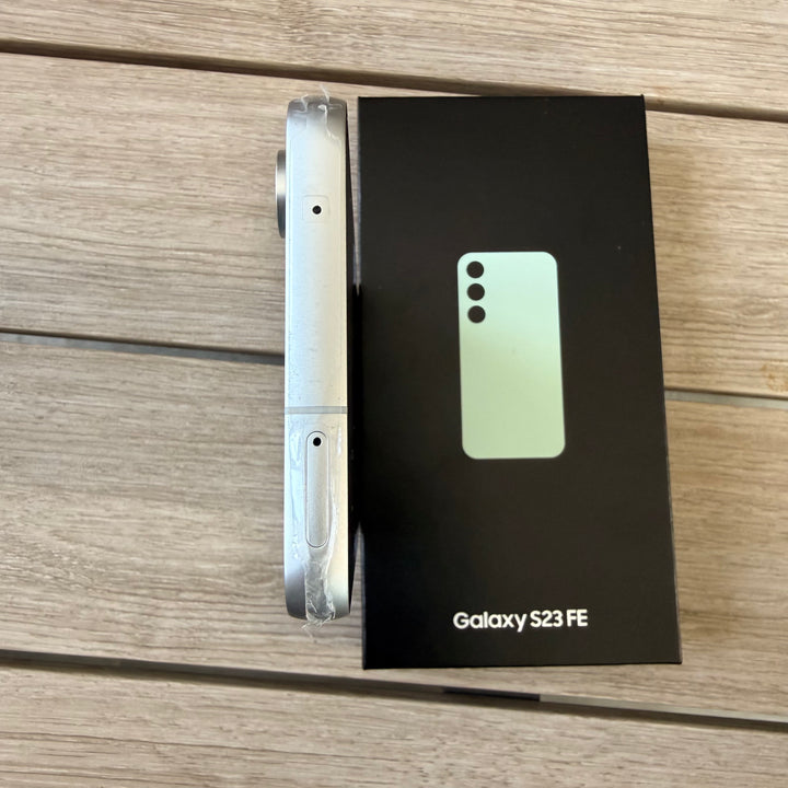 Samsung Galaxy S23 FE 256GB NZ Model SM-S711B/DS - Case, Screen Protector (As New) Pre-owned