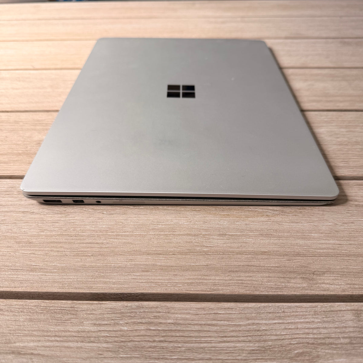 Microsoft Surface Laptop (7th Gen Intel Core i7 up to 4.0GHz) 8GB RAM 256GB SSD 2K Touch Screen Windows 11 Pro – Model 1769