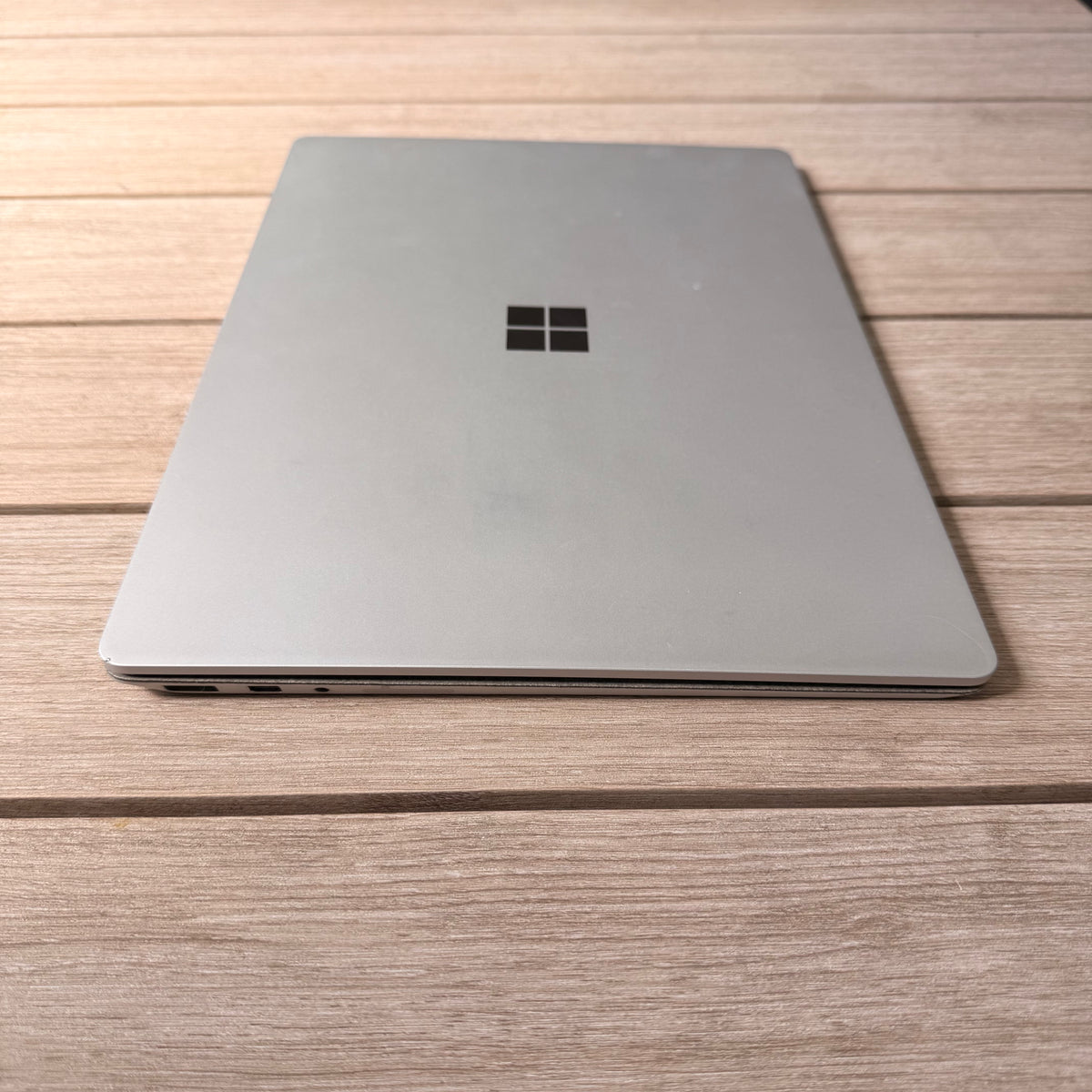 Microsoft Surface Laptop (7th Gen Intel Core i7 up to 4.0GHz) 8GB RAM 256GB SSD 2K Touch Screen Windows 11 Pro – Model 1769