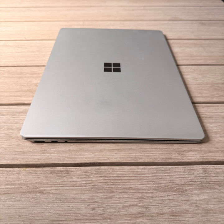 Microsoft Surface Laptop (7th Gen Intel Core i7 up to 4.0GHz) 8GB RAM 256GB SSD 2K Touch Screen Windows 11 Pro – Model 1769