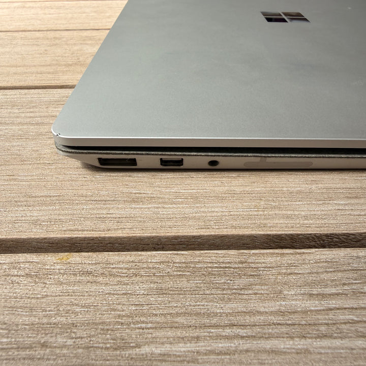 Microsoft Surface Laptop (7th Gen Intel Core i7 up to 4.0GHz) 8GB RAM 256GB SSD 2K Touch Screen Windows 11 Pro – Model 1769